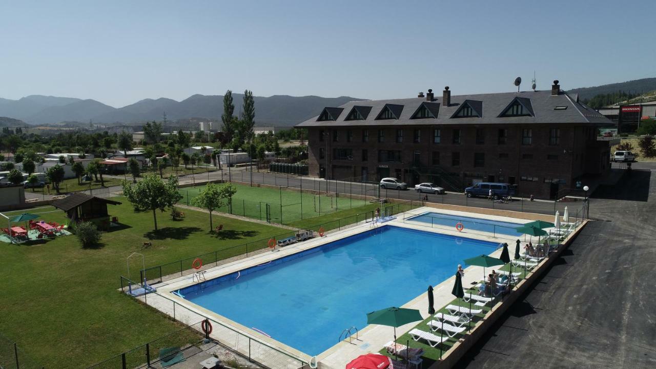 Sabiñanigo Camp&Hotel Exterior foto