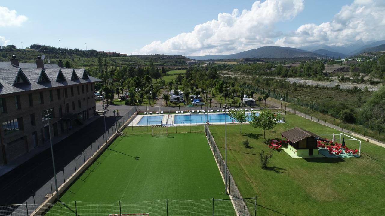 Sabiñanigo Camp&Hotel Exterior foto