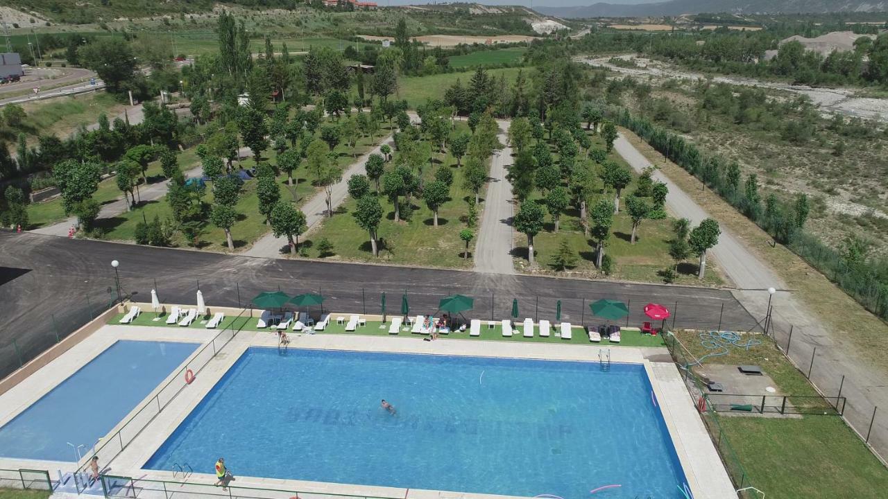 Sabiñanigo Camp&Hotel Exterior foto